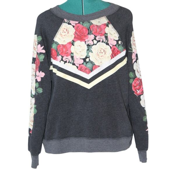 Wildfox Floral Sweatshirt Size S Charcoal Gray Roses Graphic Pullover Cozy Soft - Picture 1 of 5